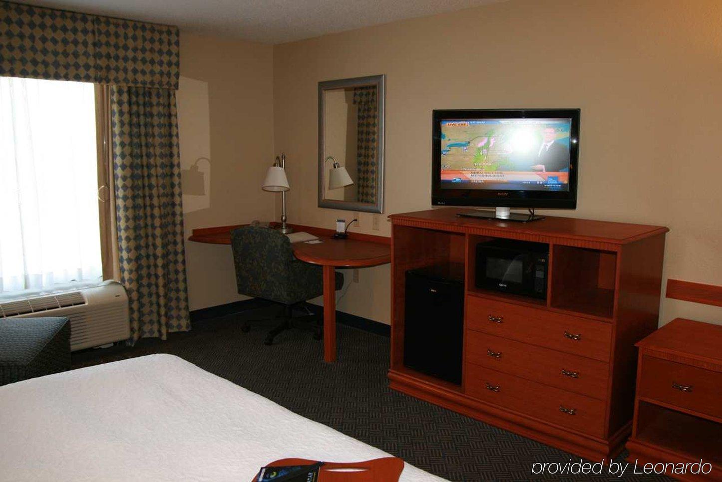 Hampton Inn Gretna - Smith Mountain Lake Oda fotoğraf